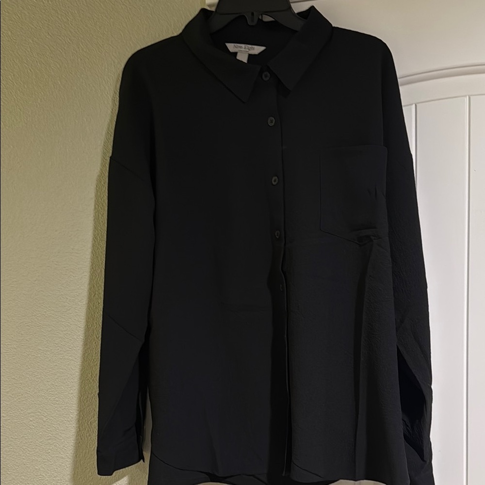 Women's Black Long Sleeve Top